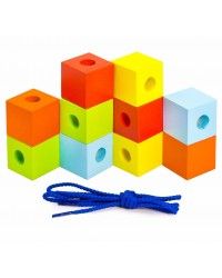 Деревянная игрушка Шнуровка `Кубики цветные`